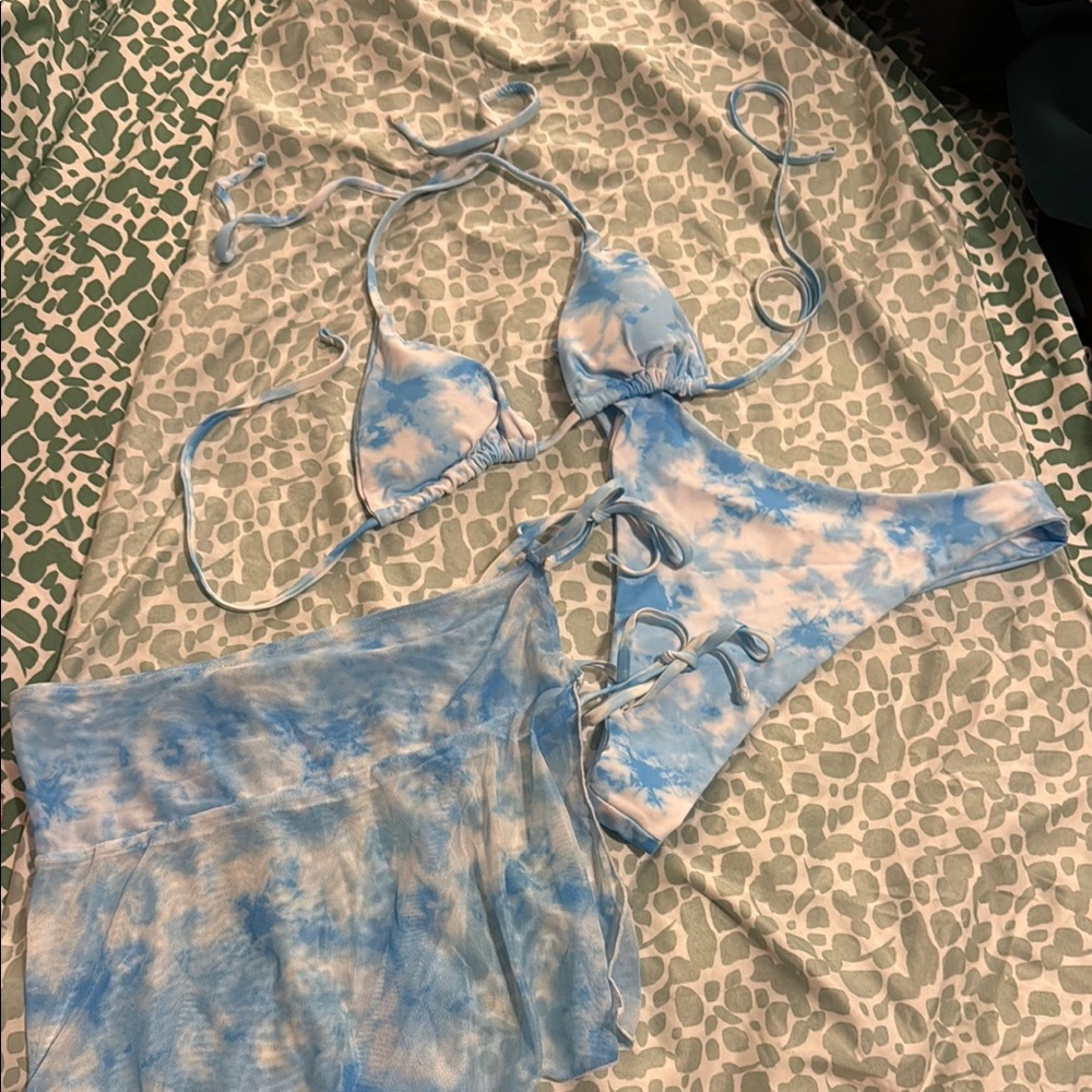 SHEIN Blue Tie-Dye Bikini Set
